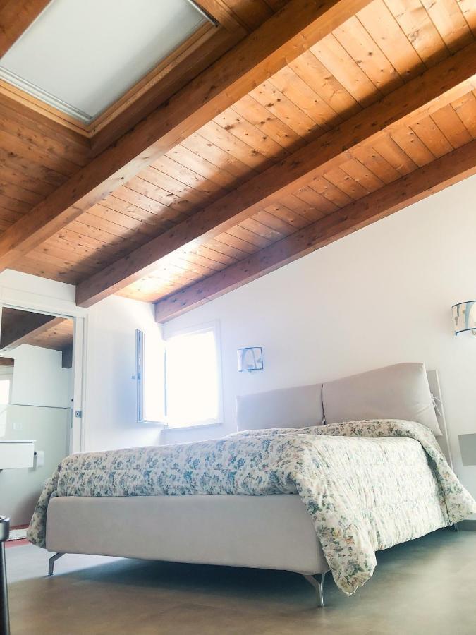 "La Casa Di Ale" Modern Suite Mondragone Luaran gambar