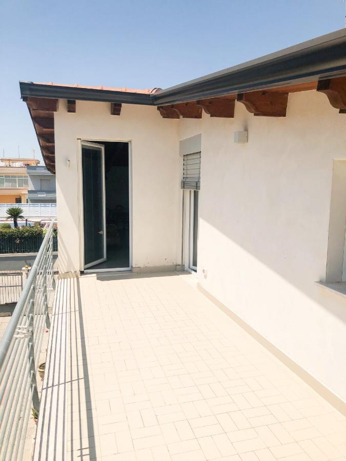 "La Casa Di Ale" Modern Suite Mondragone Luaran gambar